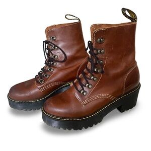 DR. MARTENS Leona Leather Boots size US 7